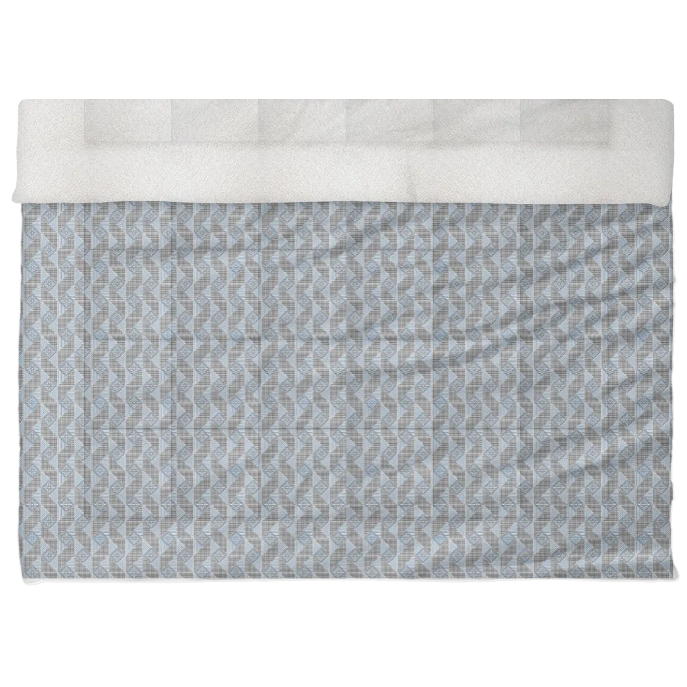 Luxury Flannel & Sherpa Comforter Set | Patchwork Snowflake - Silver Star