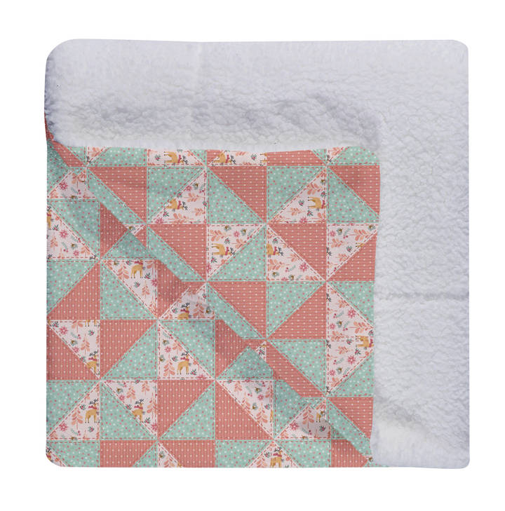 Luxury Flannel & Sherpa Comforter Set | Patchwork Pinwheel - Woodland Deer